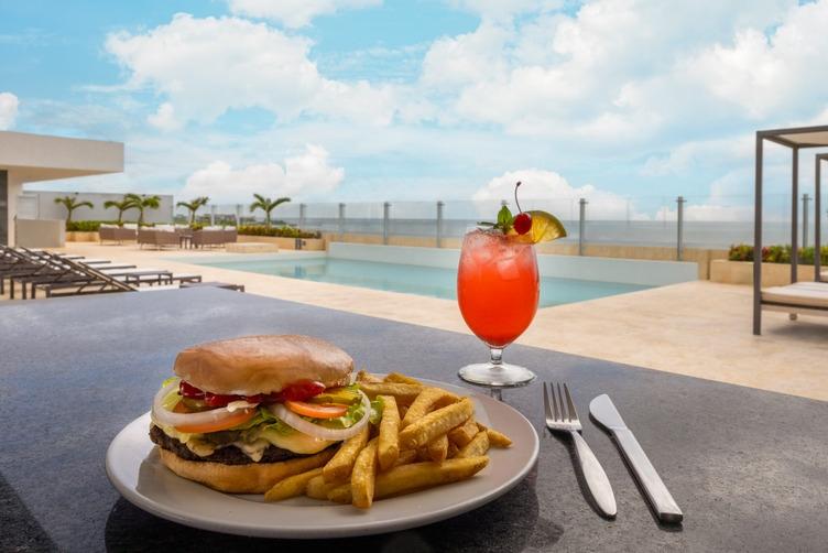 Residence Inn By Marriott Cancun Hotel Zone Экстерьер фото