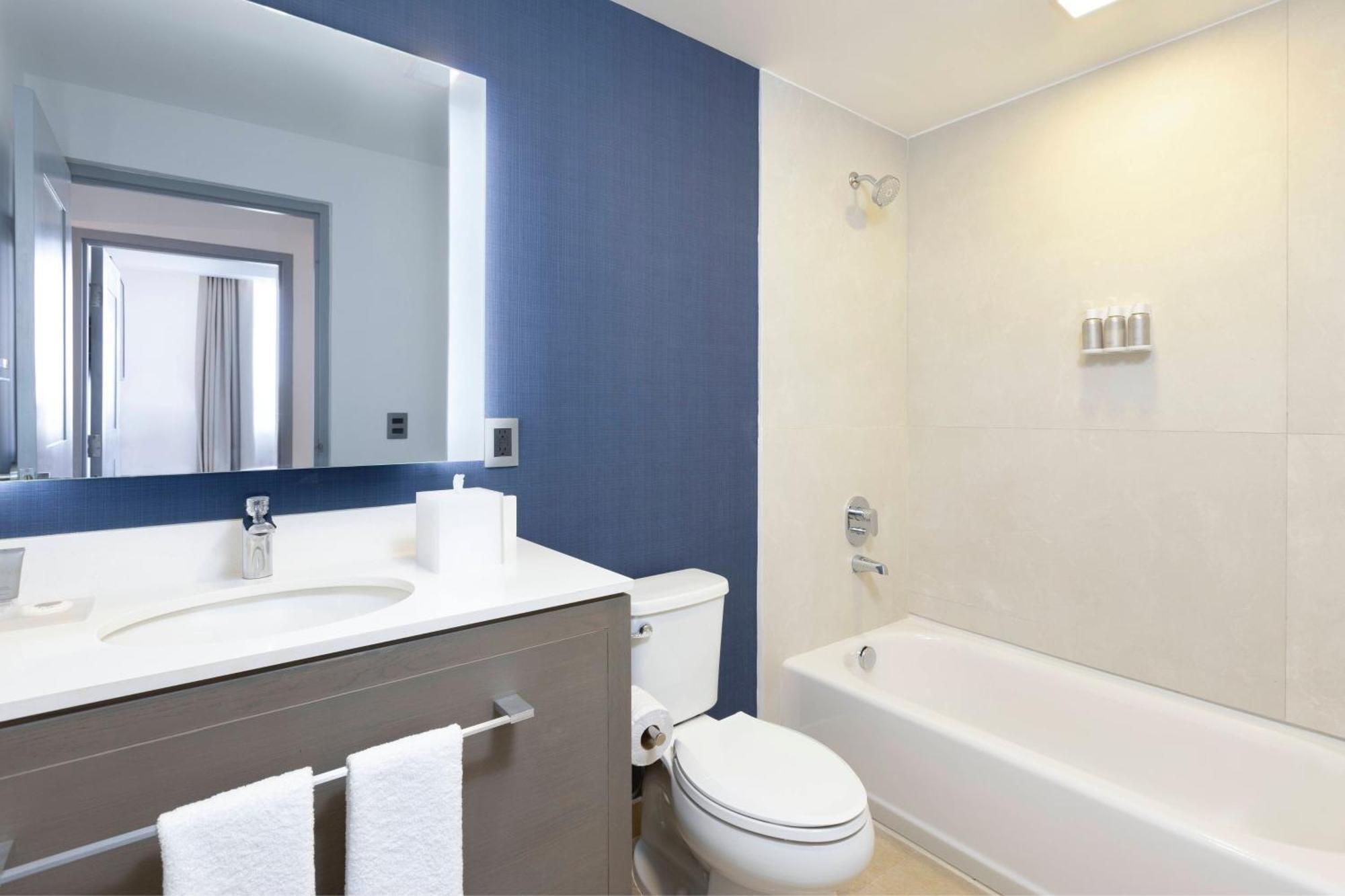 Residence Inn By Marriott Cancun Hotel Zone Экстерьер фото