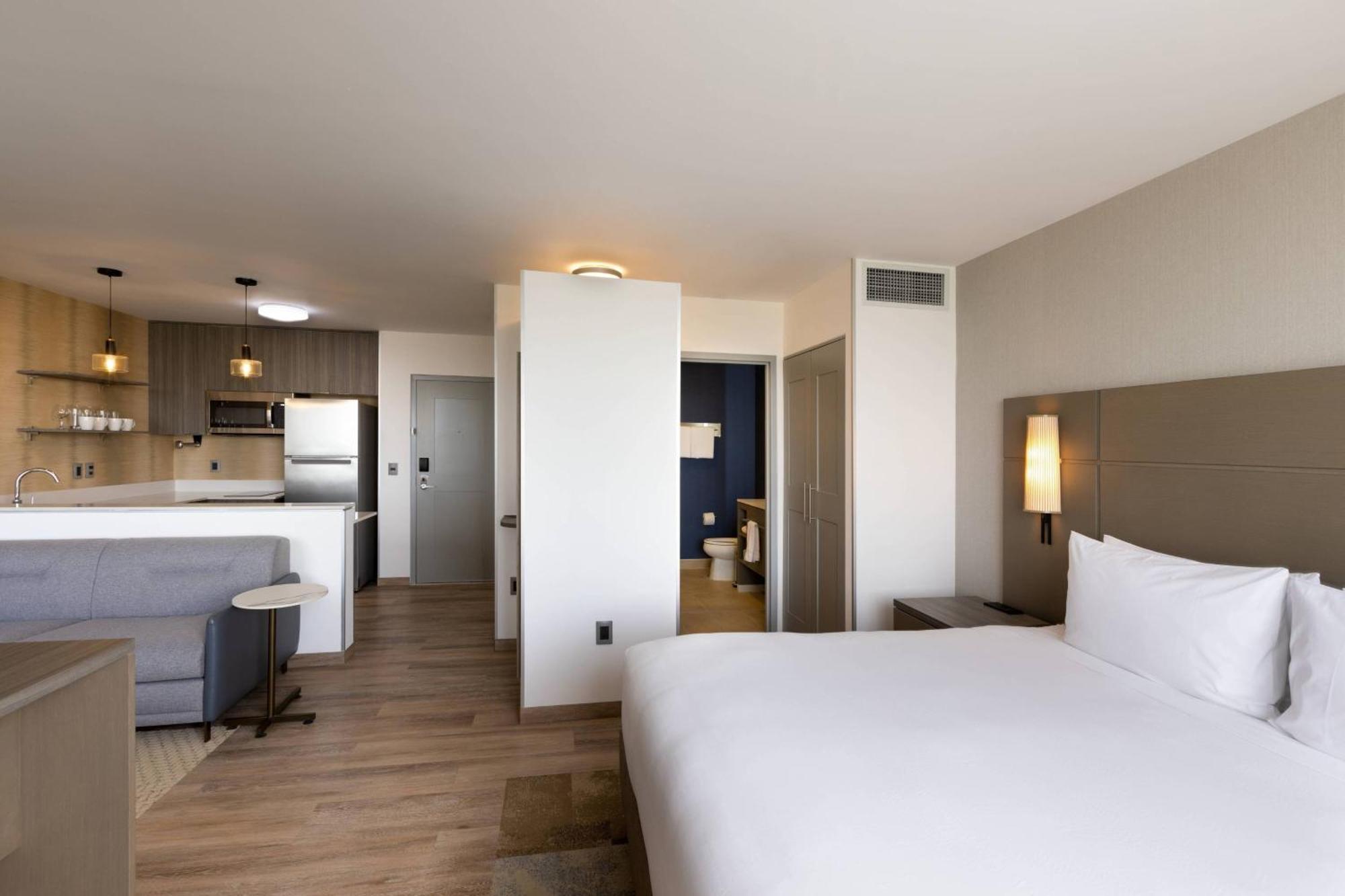 Residence Inn By Marriott Cancun Hotel Zone Экстерьер фото