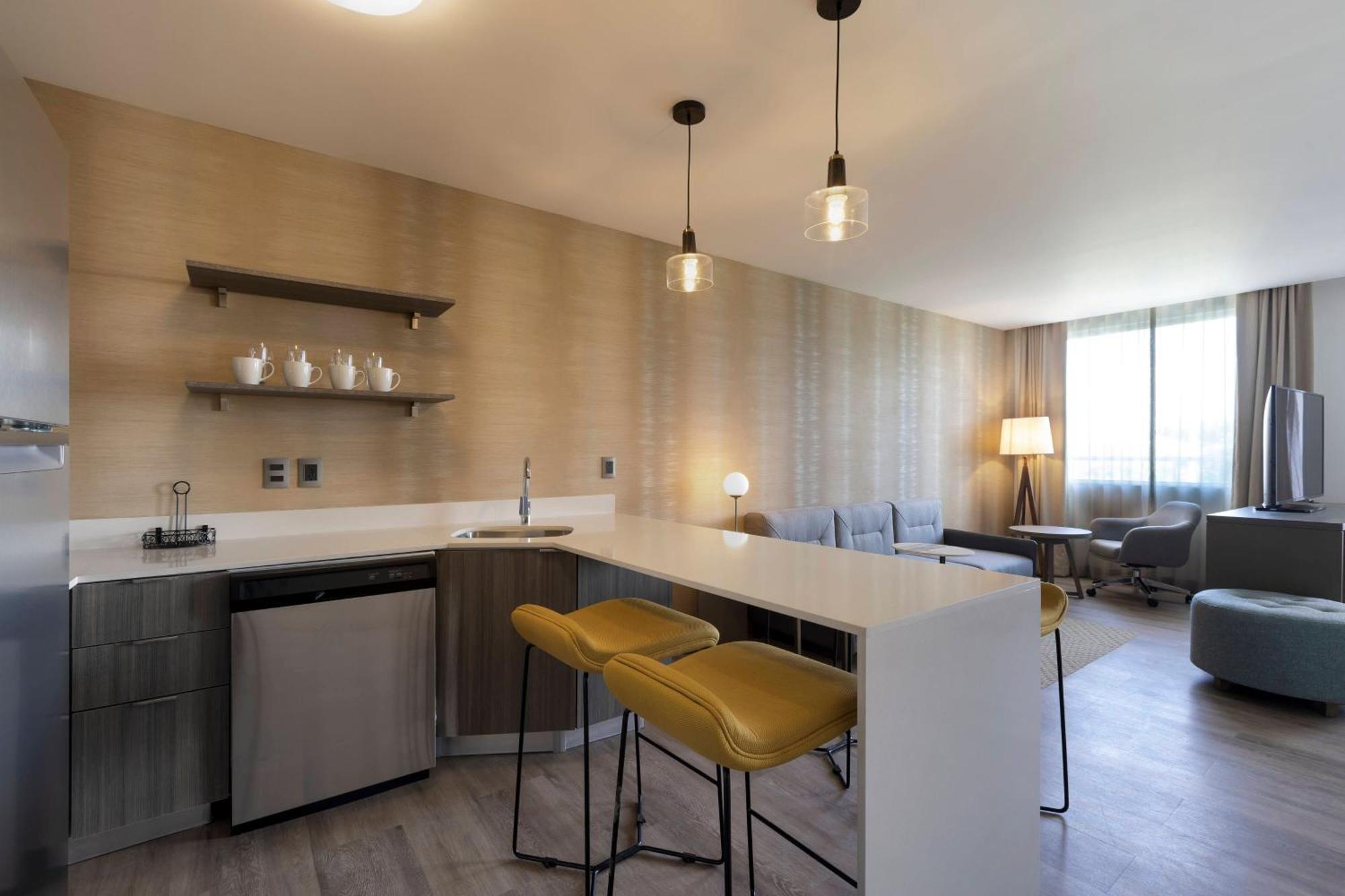 Residence Inn By Marriott Cancun Hotel Zone Экстерьер фото