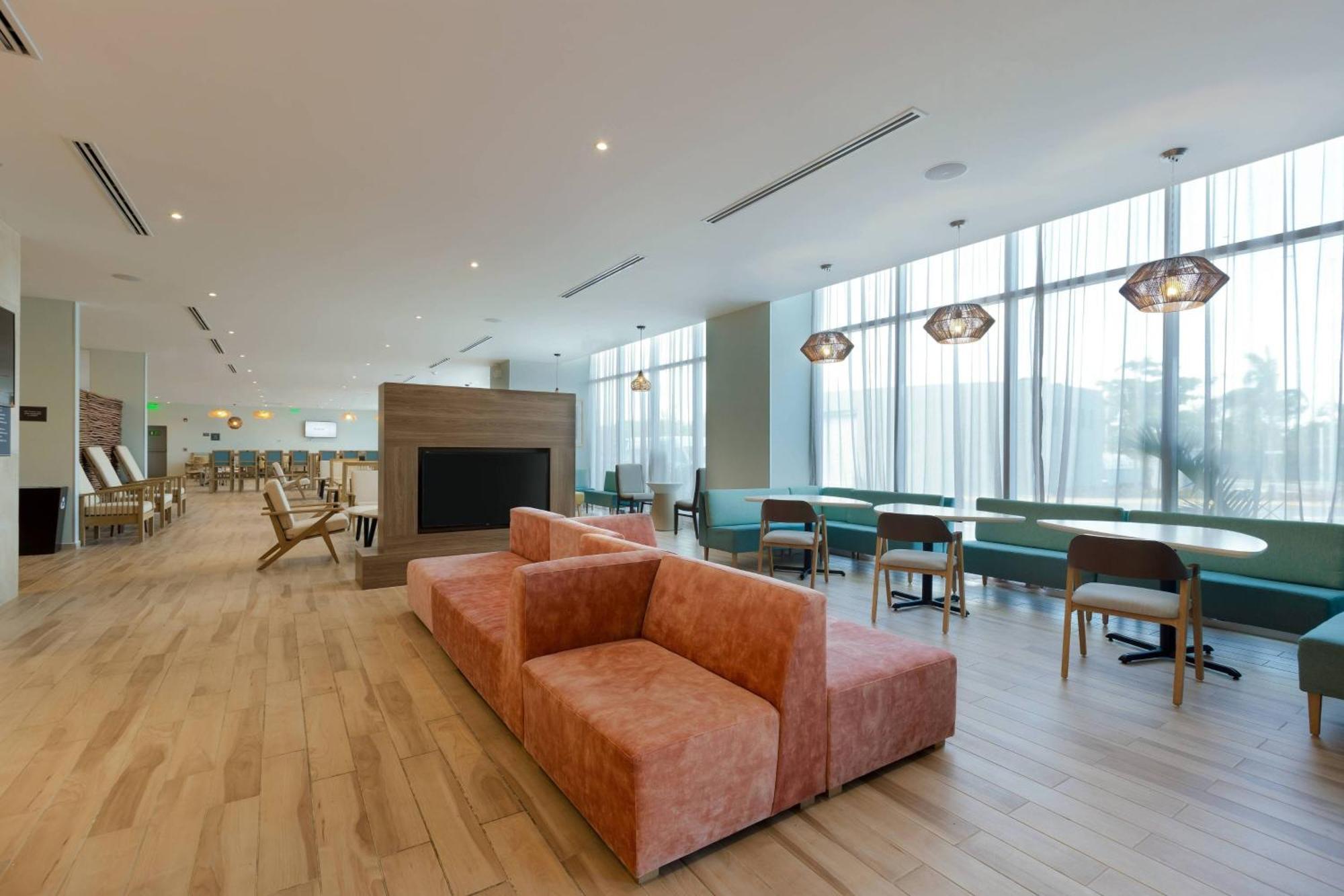 Residence Inn By Marriott Cancun Hotel Zone Экстерьер фото