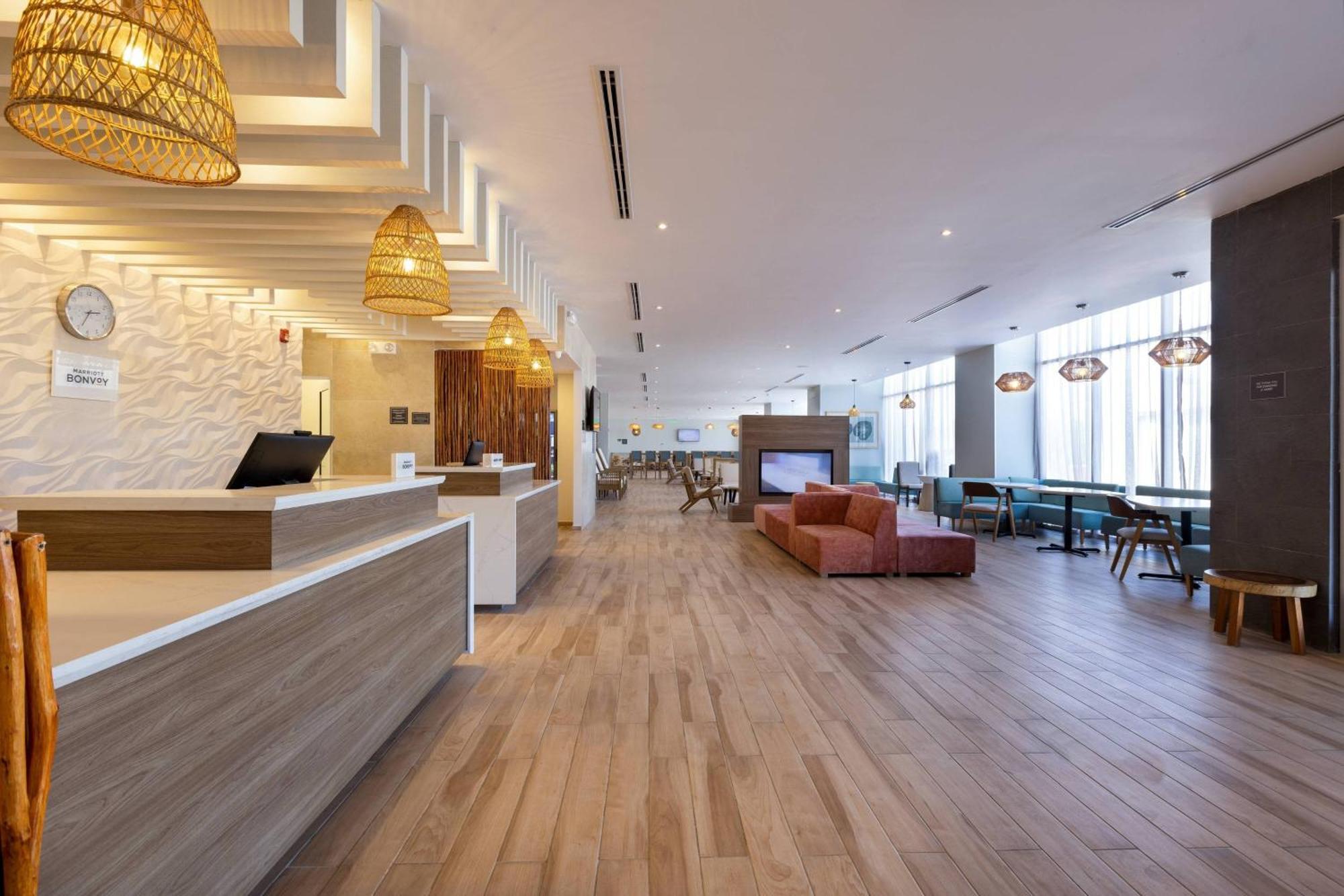 Residence Inn By Marriott Cancun Hotel Zone Экстерьер фото